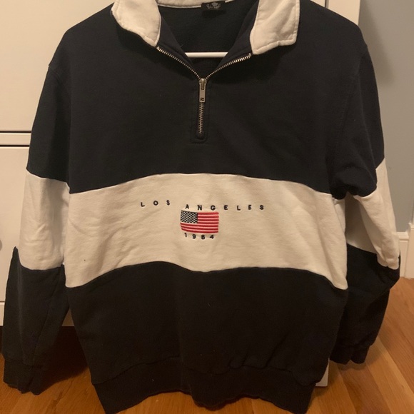 Brandy Melville Tops - brandy melville los angeles sweatshirt